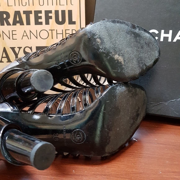 CHANEL caged heels - Picture 6 of 8